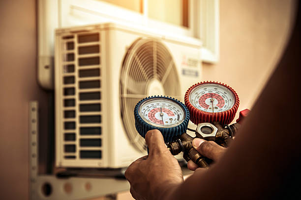 Professional Heat Pump Repair technician working in Glen Burnie, MD